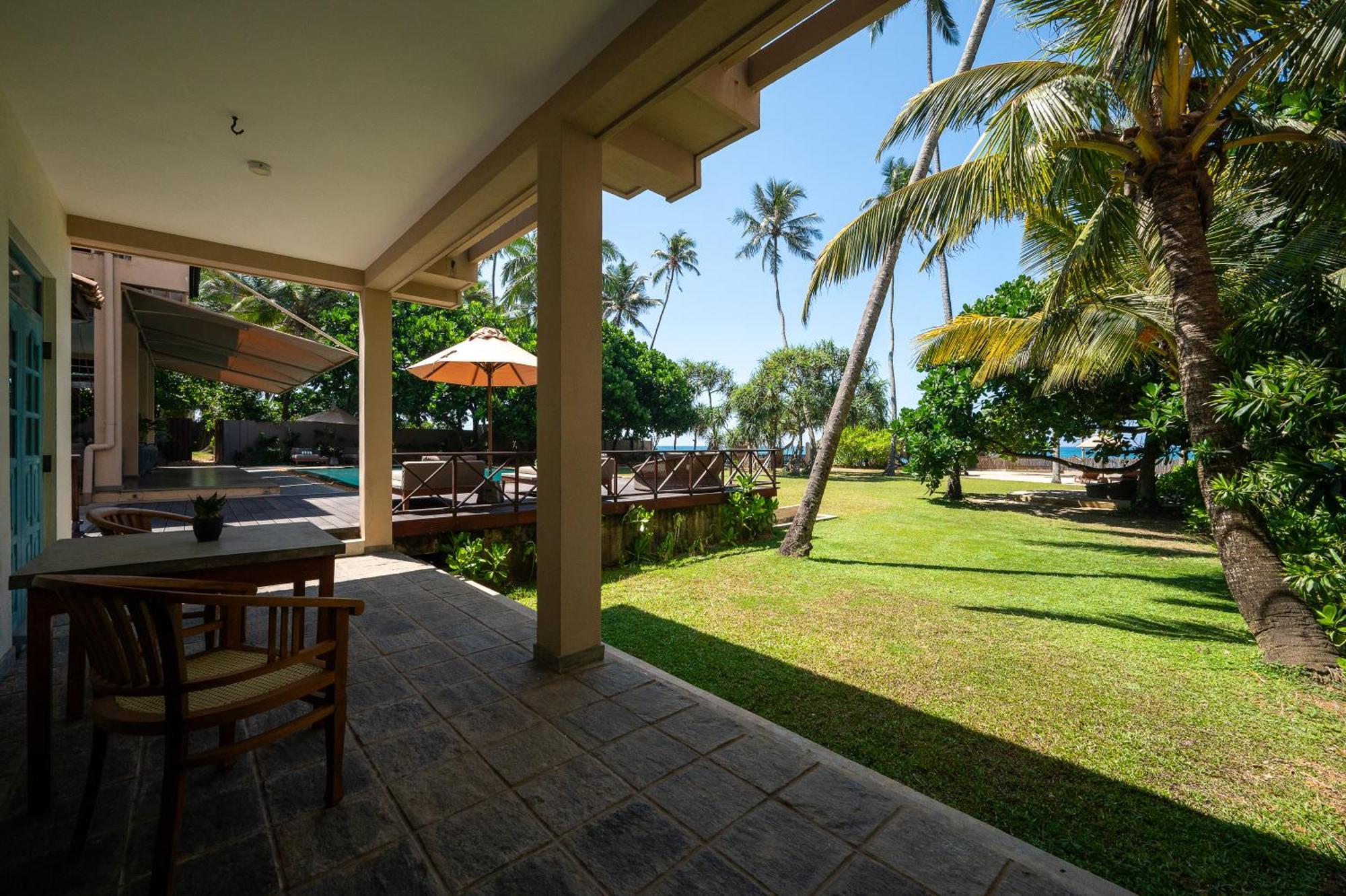 On The Rocks Villa Unawatuna Exterior photo